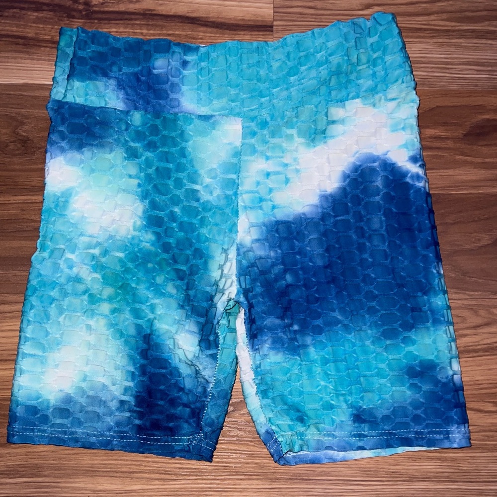 short leggings